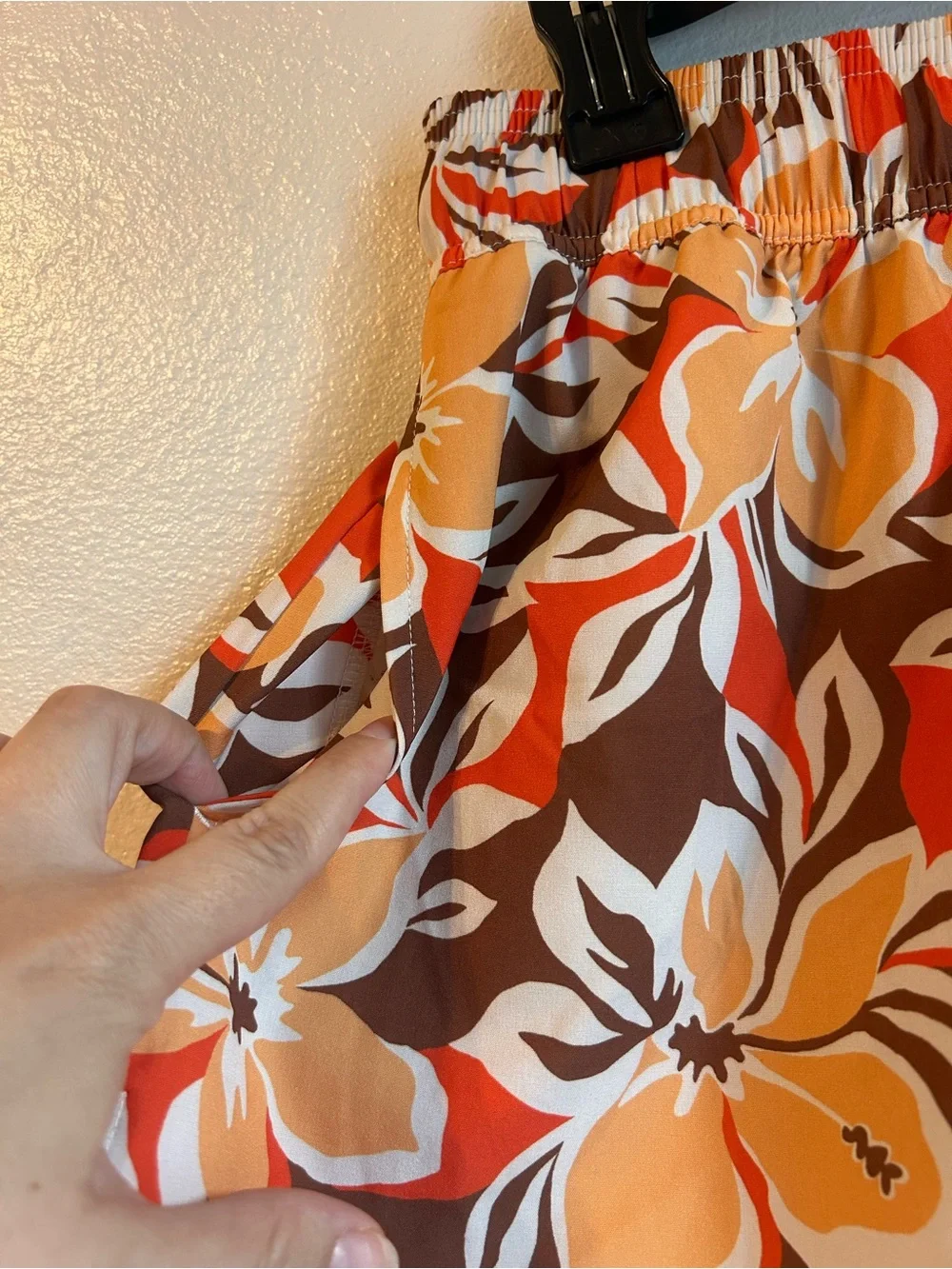 Roxy Orange Brown Floral Board Shorts Size Medium - Picture 3 of 12